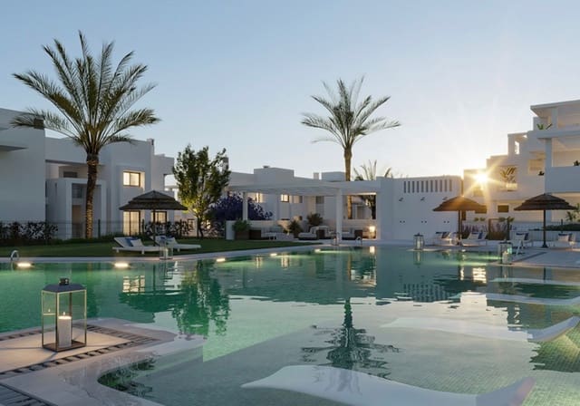 3 Zimmer Penthouse zu verkaufen in Estepona mit Pool Garage - 755.000 € (Ref: 9290988)