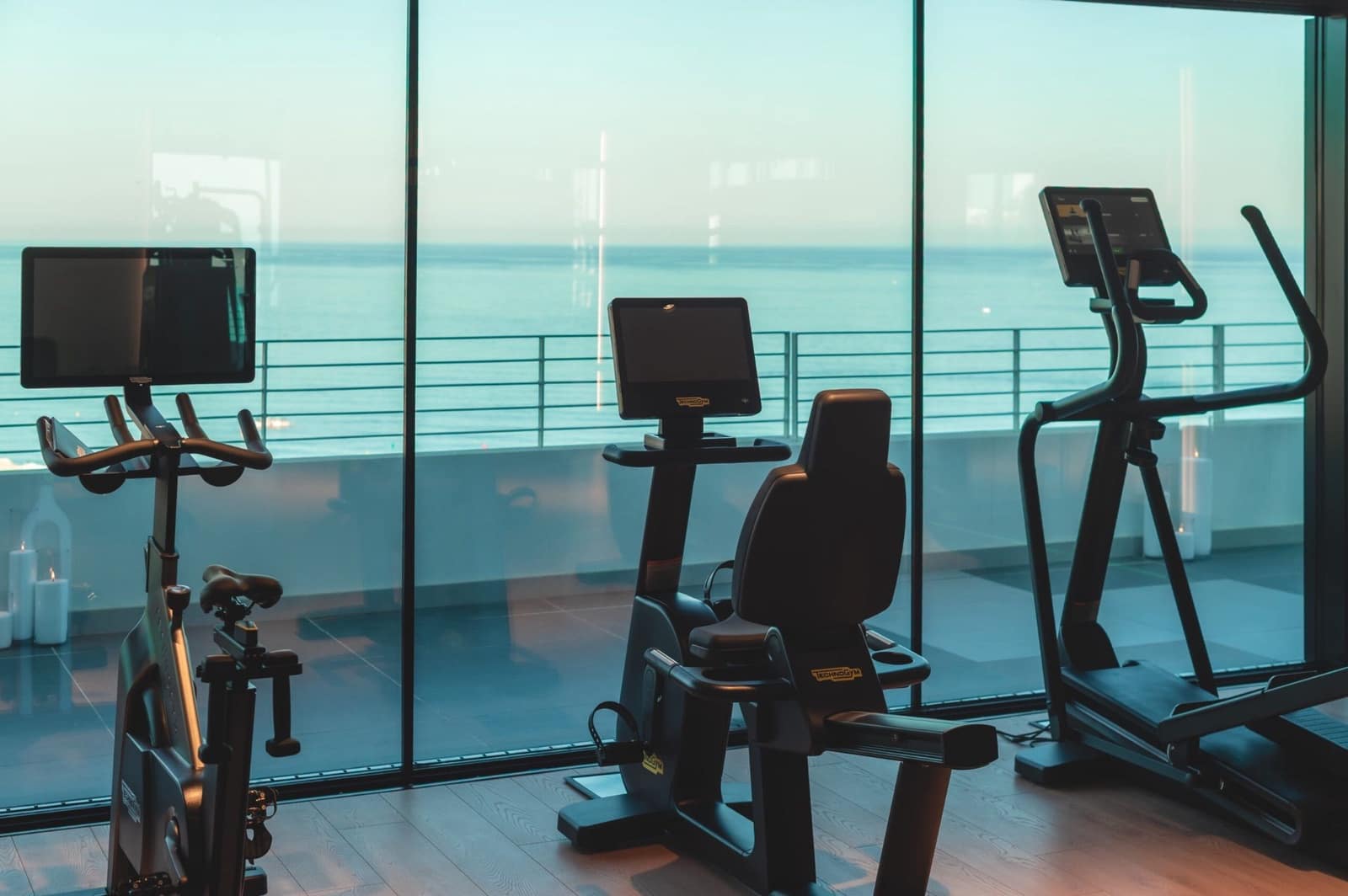 Apartamento de 3 habitaciones en Fuengirola en venta con piscina garaje - 3.495.000 € (Ref: 9387395)