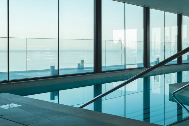 Apartamento de 3 habitaciones en Fuengirola en venta con piscina garaje - 3.495.000 € (Ref: 9387395)