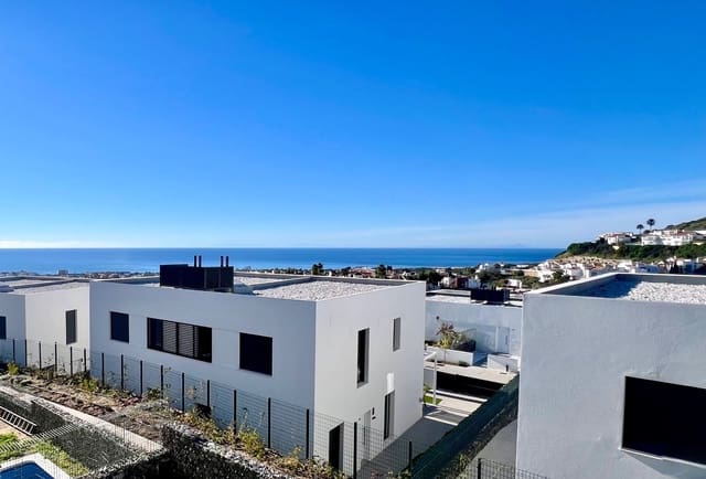 3 sypialnia Willa na sprzedaż w Mijas Costa, Mijas z basenem garażem - 629 000 € (Ref: 9526130)