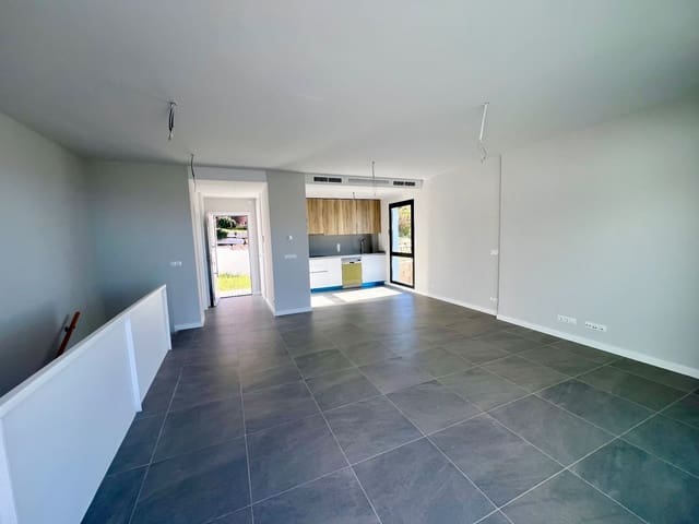 3 sypialnia Willa na sprzedaż w Mijas Costa, Mijas z basenem garażem - 629 000 € (Ref: 9526130)