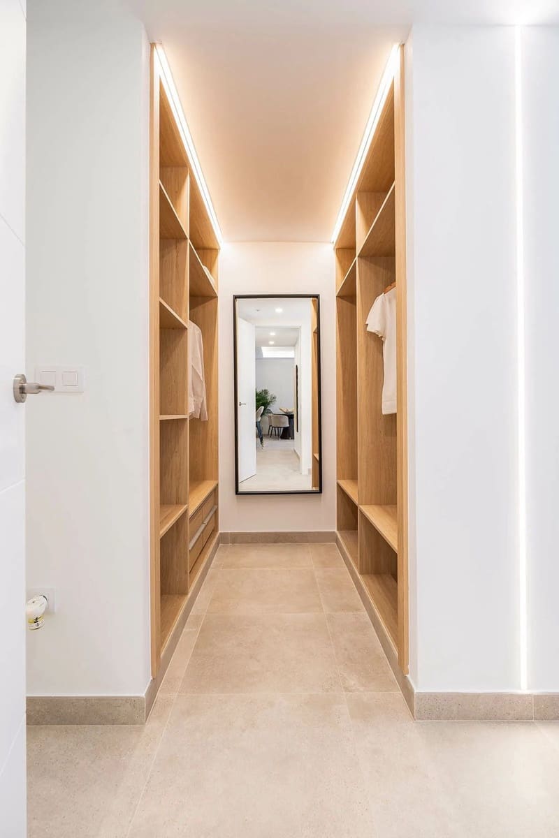 2 Zimmer Apartment zu verkaufen in Fuengirola mit Pool Garage - 659.500 € (Ref: 9564321)