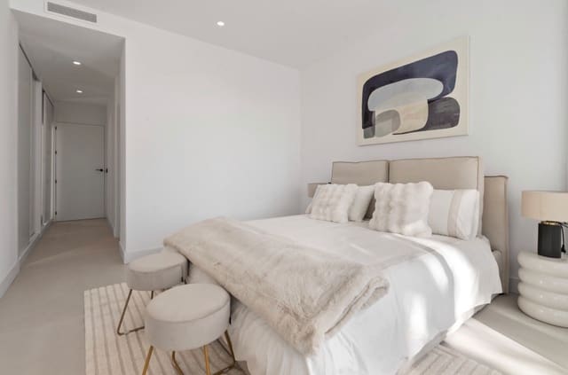 3 sovrum Takvåning till salu i Estepona med pool garage - 799 000 € (Ref: 9735163)