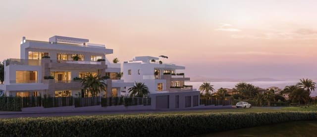 Ático de 3 habitaciones en Estepona en venta con piscina garaje - 1.250.000 € (Ref: 9877884)