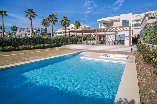 4 Zimmer Villa zu verkaufen in Estepona mit Pool Garage - 4.500.000 € (Ref: 9906822)