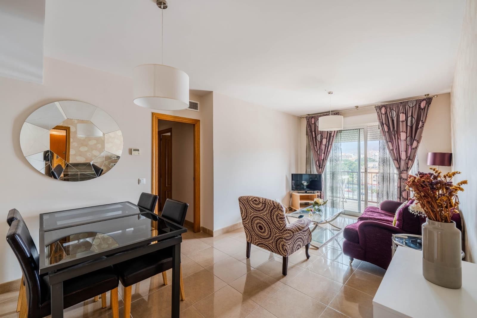 2 soveværelse Lejlighed til salg i Almeria by med swimmingpool garage - € 214.900 (Ref: 8934988)