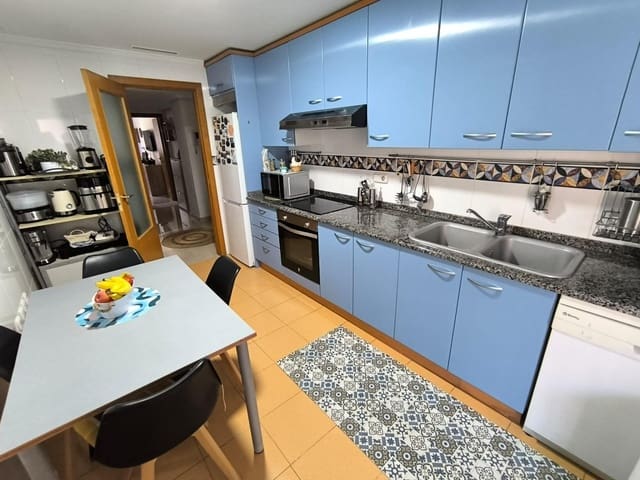 2 makuuhuone Asunto myytävänä paikassa Gandia mukana uima-altaan 
autotalli - 183 000 € (Ref: 8940083)