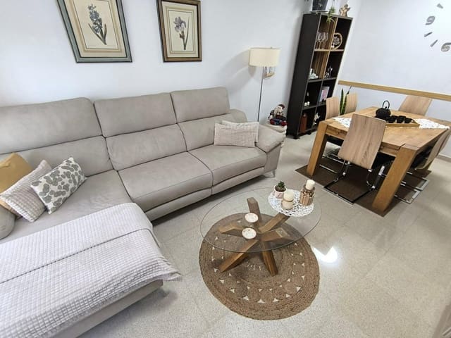 2 makuuhuone Asunto myytävänä paikassa Gandia mukana uima-altaan 
autotalli - 183 000 € (Ref: 8940083)