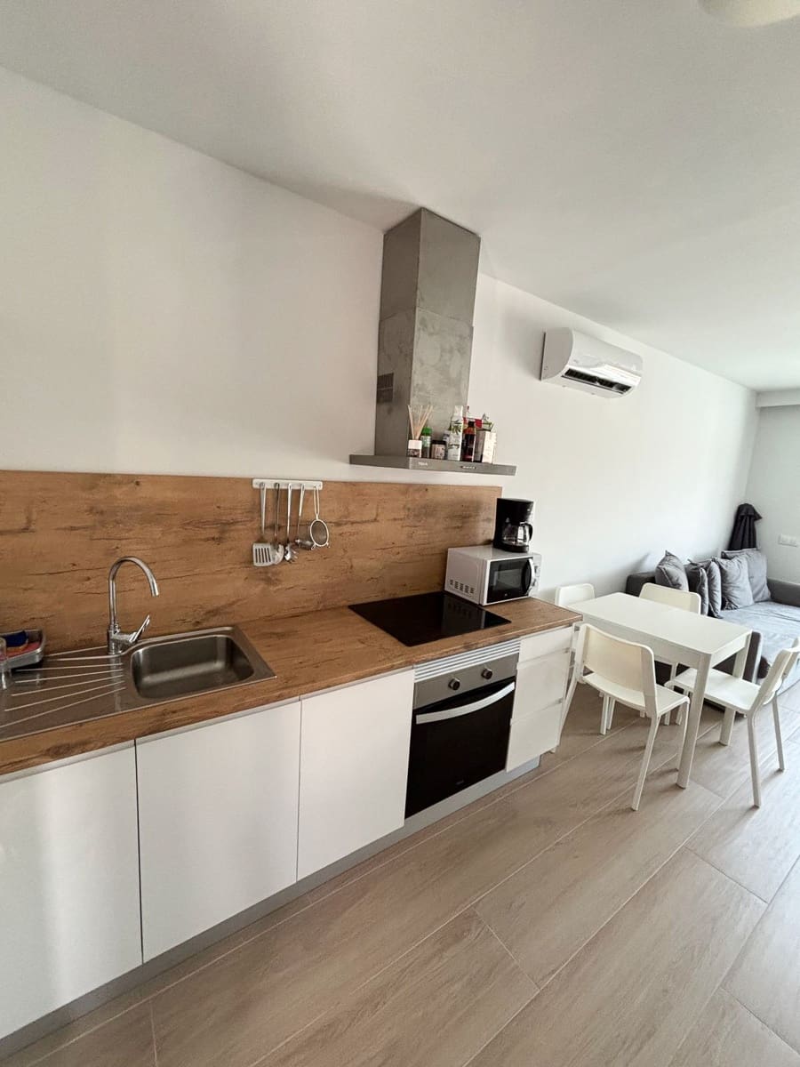 1 makuuhuone Huoneisto vuokrattavana paikassa Puerto Rico mukana uima-altaan 
autotalli - 1 300 € (Ref: 10002583)