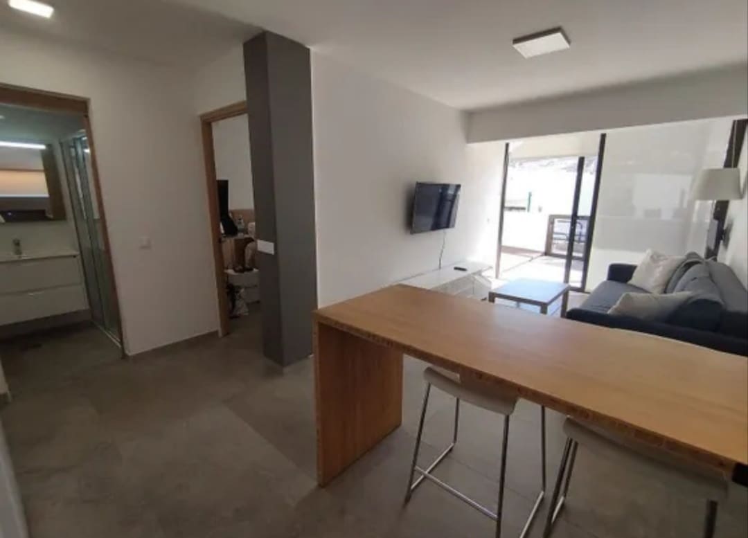 1 soverom Leilighet til salgs i Puerto Rico med svømmebasseng garasje - € 220 000 (Ref: 10075549)