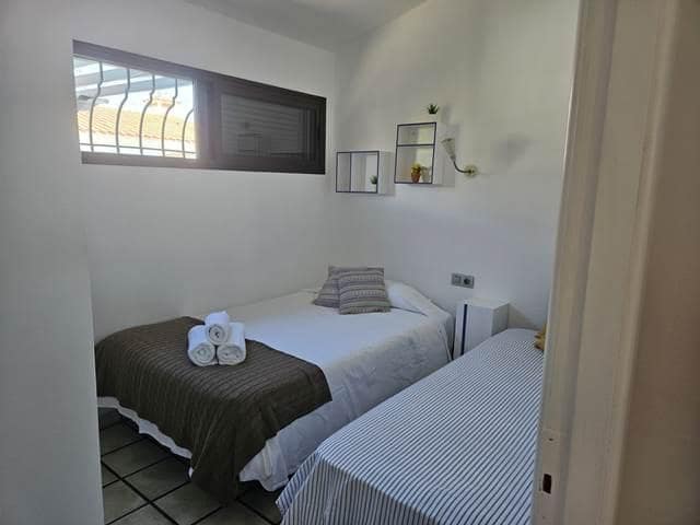 2 sypialnia Bungalow do wynajęcia w Playa del Ingles z basenem - 1 400 € (Ref: 10081494)