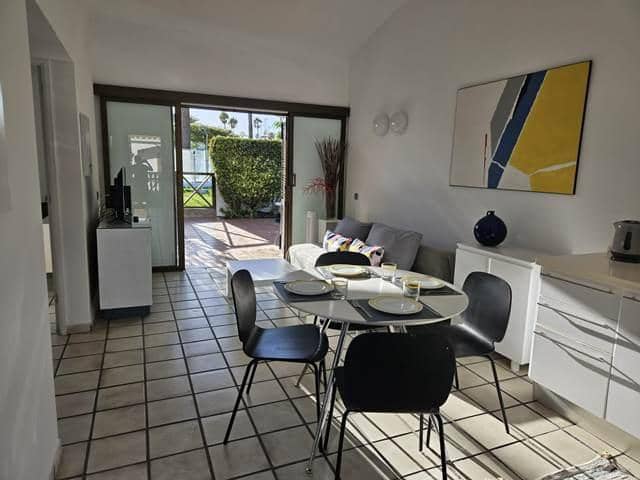 2 sypialnia Bungalow do wynajęcia w Playa del Ingles z basenem - 1 400 € (Ref: 10081494)