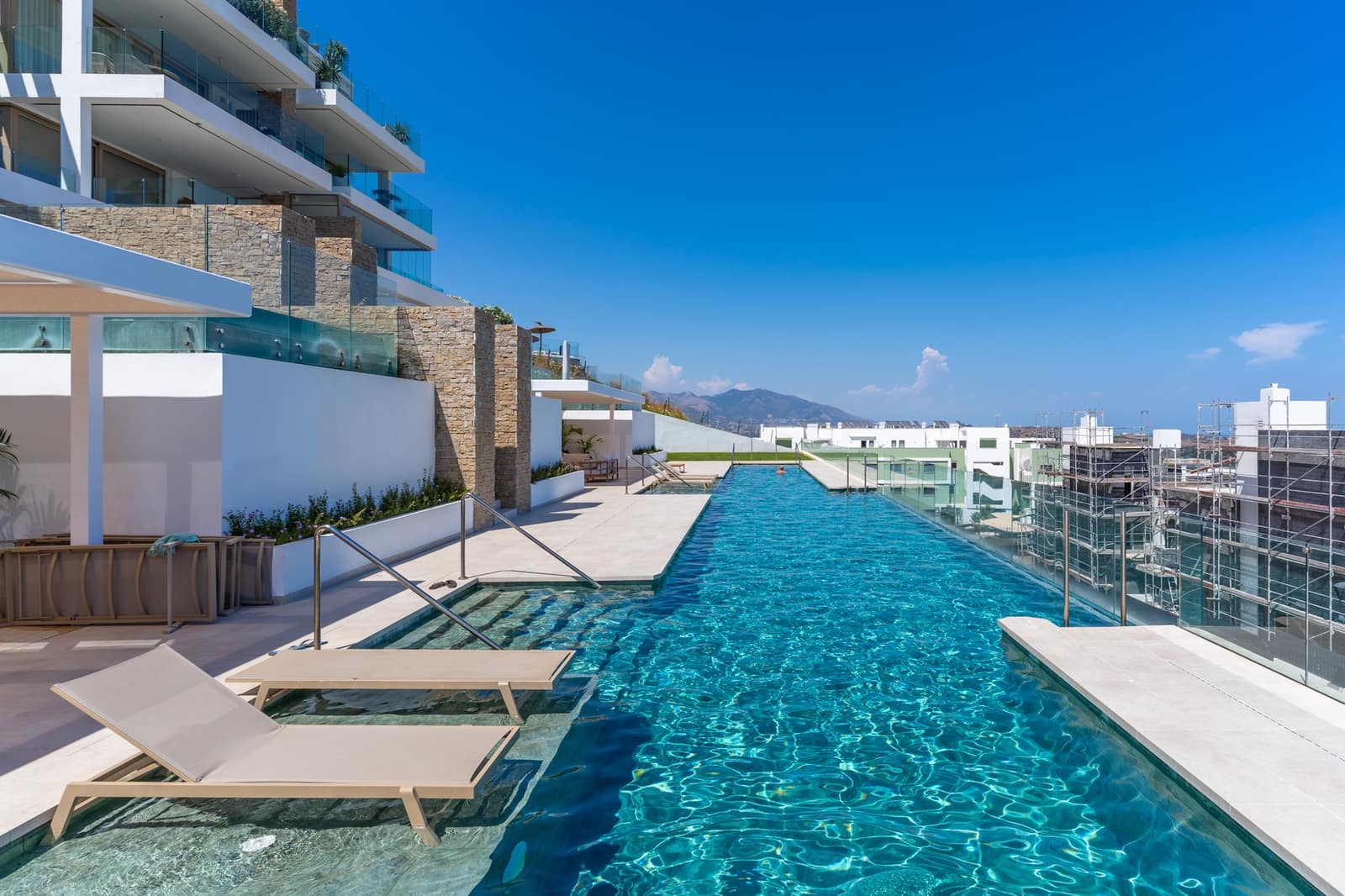 3 soveværelse Lejlighed til salg i Riviera del Sol med swimmingpool garage - € 995.000 (Ref: 10163762)