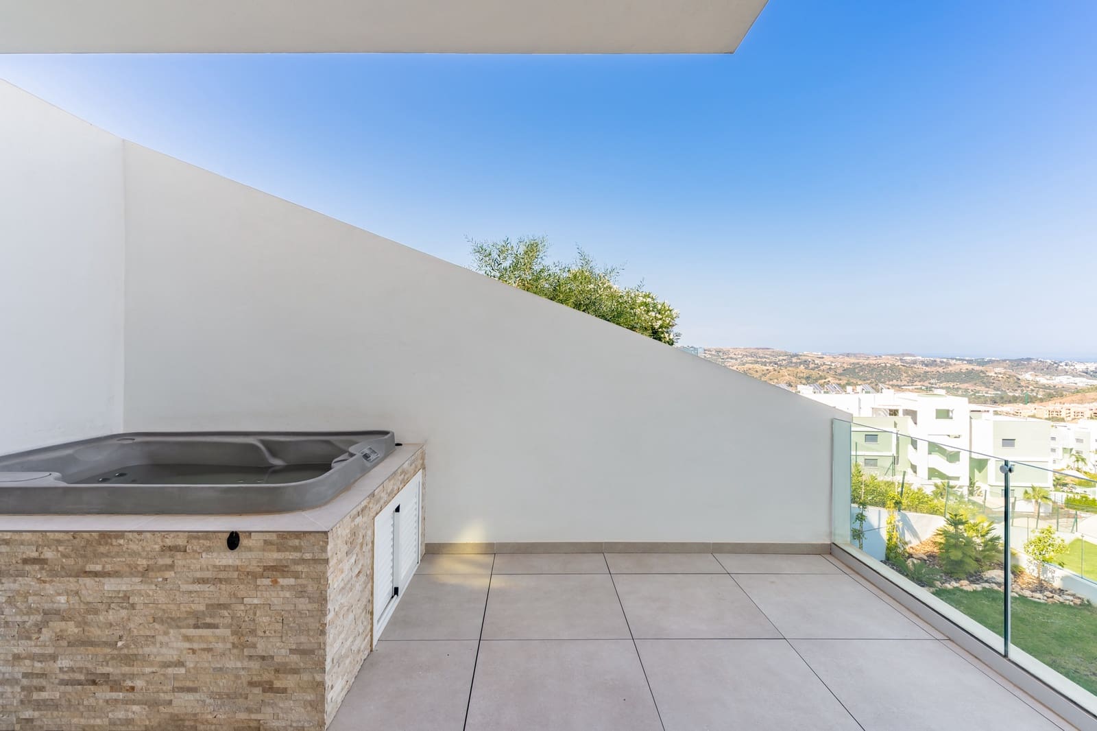 3 soveværelse Lejlighed til salg i Riviera del Sol med swimmingpool garage - € 995.000 (Ref: 10163762)