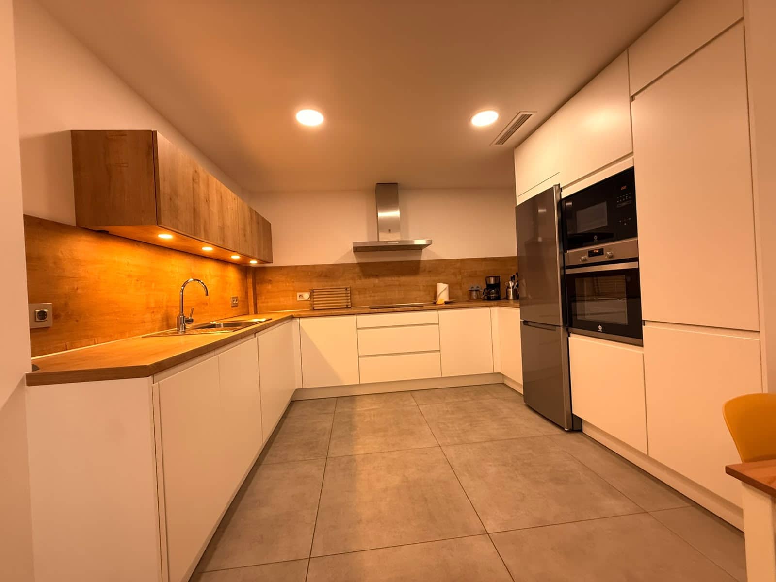 Appartement de 2 chambres à louer à Maspalomas - 1 400 € (Ref: 10163795)