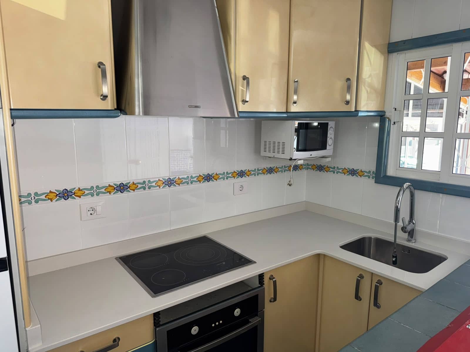 Adosado de 3 habitaciones en Arguineguín en alquiler con piscina - 1.600 € (Ref: 7388479)