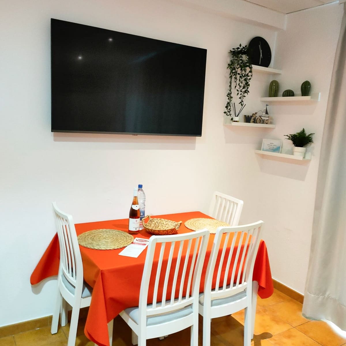 1 sovrum Lägenhet att hyra i Patalavaca med pool - 1 600 € (Ref: 7873456)