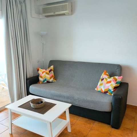 1 makuuhuone Huoneisto vuokrattavana paikassa Patalavaca, Mogán mukana uima-altaan - 1 600 € (Ref: 7873456)