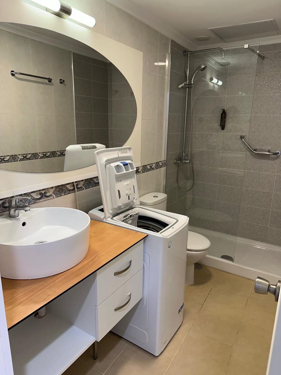 1 sovrum Lägenhet att hyra i Patalavaca med pool - 1 600 € (Ref: 7873456)