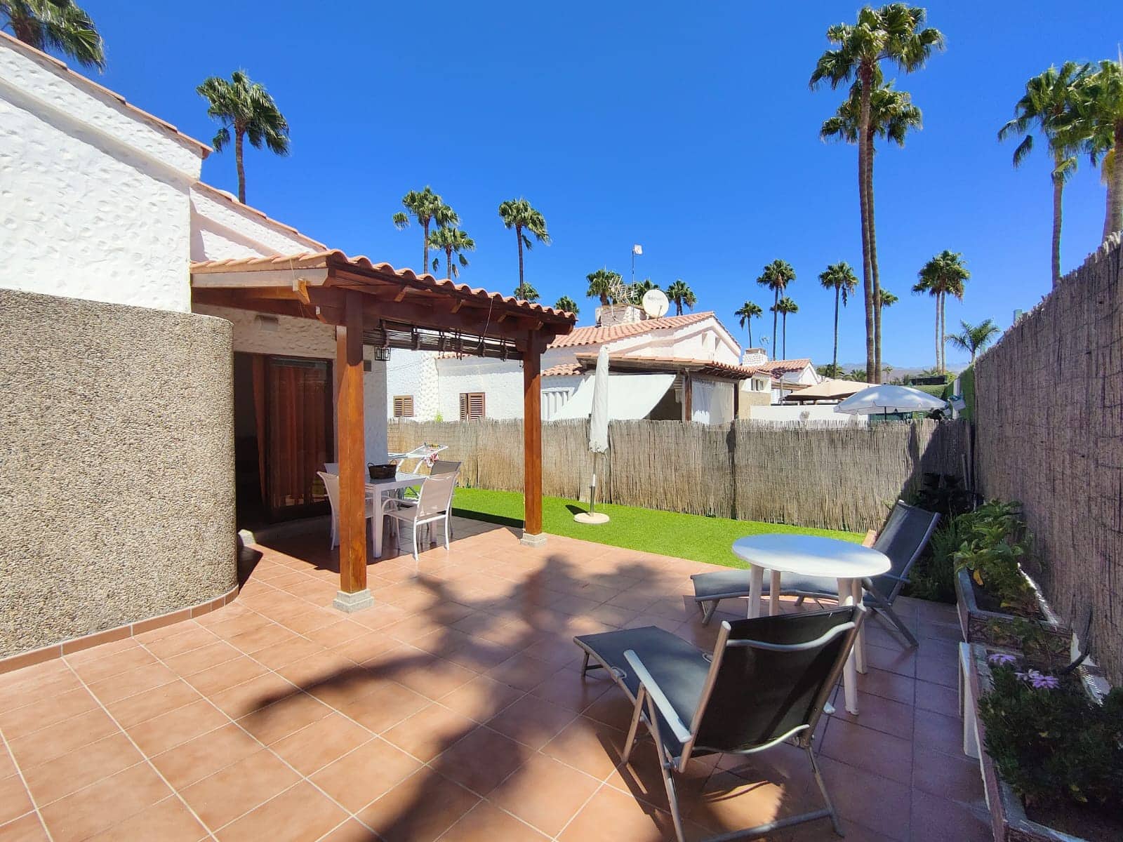 1 soverom Bungalow til leie i Maspalomas med svømmebasseng - € 1 150 (Ref: 8053883)