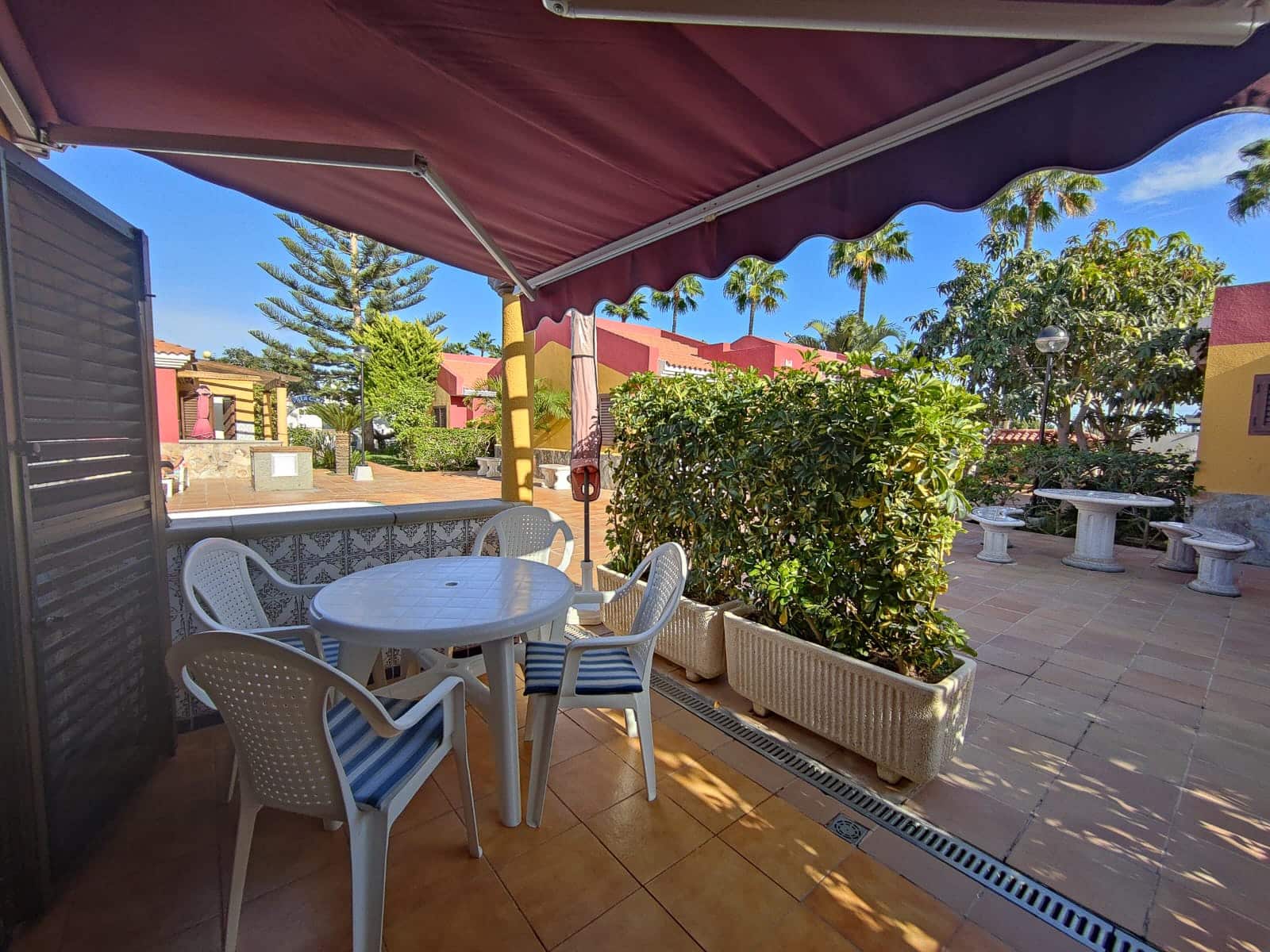 1 quarto Bungalow para arrendar em Maspalomas com piscina - 1 350 € (Ref: 8055265)