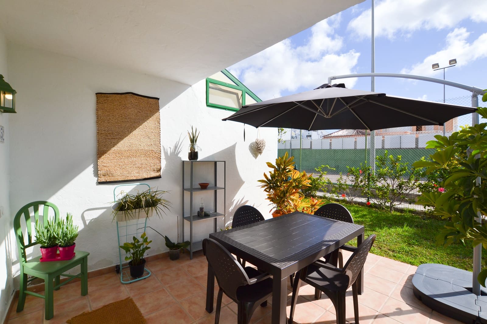 1 soveværelse Lejlighed til leje i Sonneland med swimmingpool - € 1.000 (Ref: 8069011)