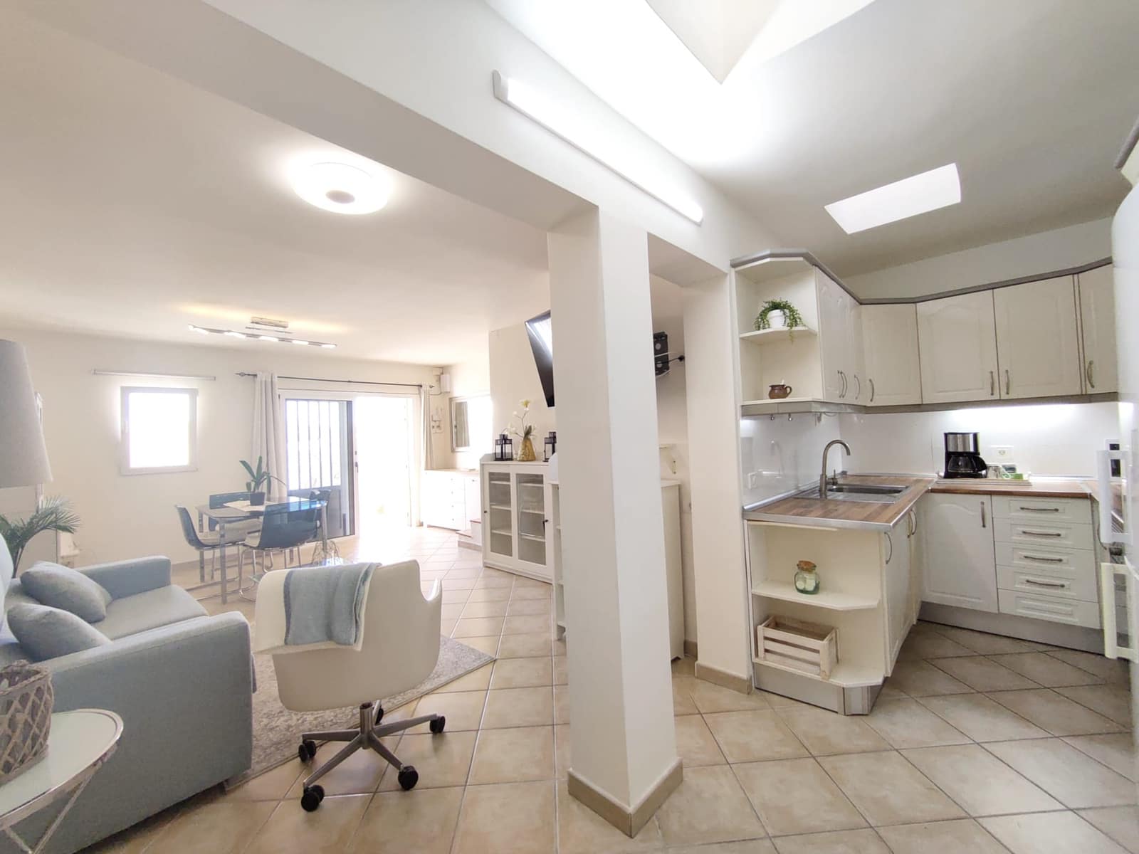 2 soverom Leilighet til leie i Arguineguin - € 1 200 (Ref: 8070023)