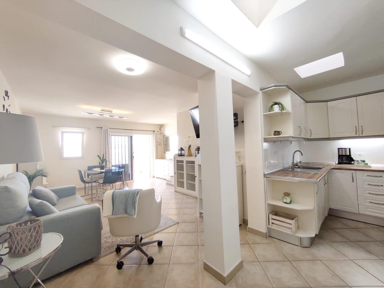 2 soverom Leilighet til leie i Arguineguin - € 1 200 (Ref: 8070023)