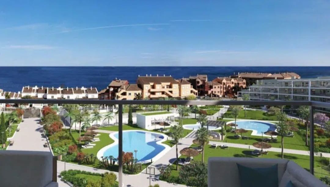 2 Zimmer Apartment zu verkaufen in Manilva mit Pool Garage - 263.000 € (Ref: 8090510)