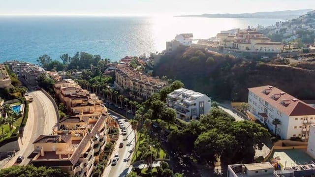 3 soveværelse Lejlighed til salg i Benalmádena med garage - € 680.000 (Ref: 8121713)