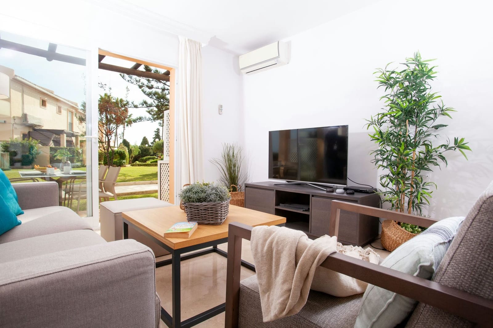 2 quarto Apartamento para venda em Mijas Costa com piscina - 285 000 € (Ref: 8306529)