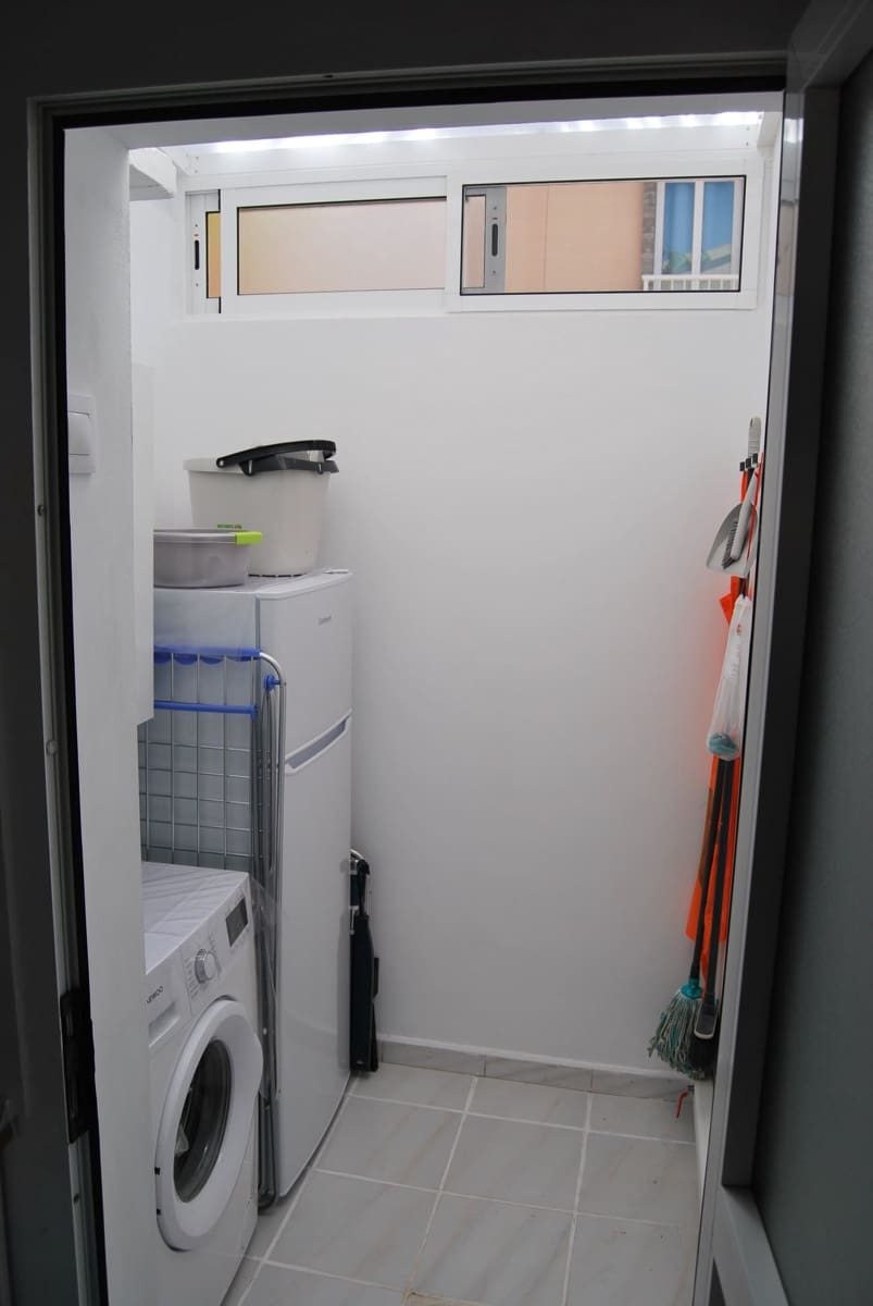 1 quarto Apartamento para arrendar em Maspalomas com piscina - 1 050 € (Ref: 8348649)