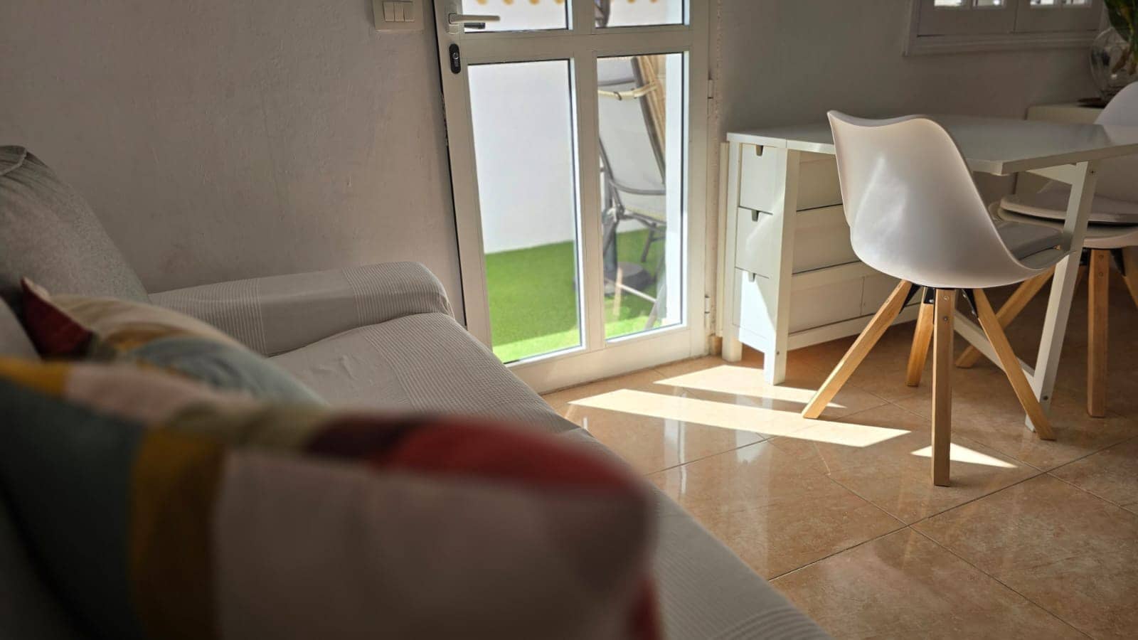 2 quarto Bungalow para arrendar em Maspalomas com piscina - 1 100 € (Ref: 8349104)