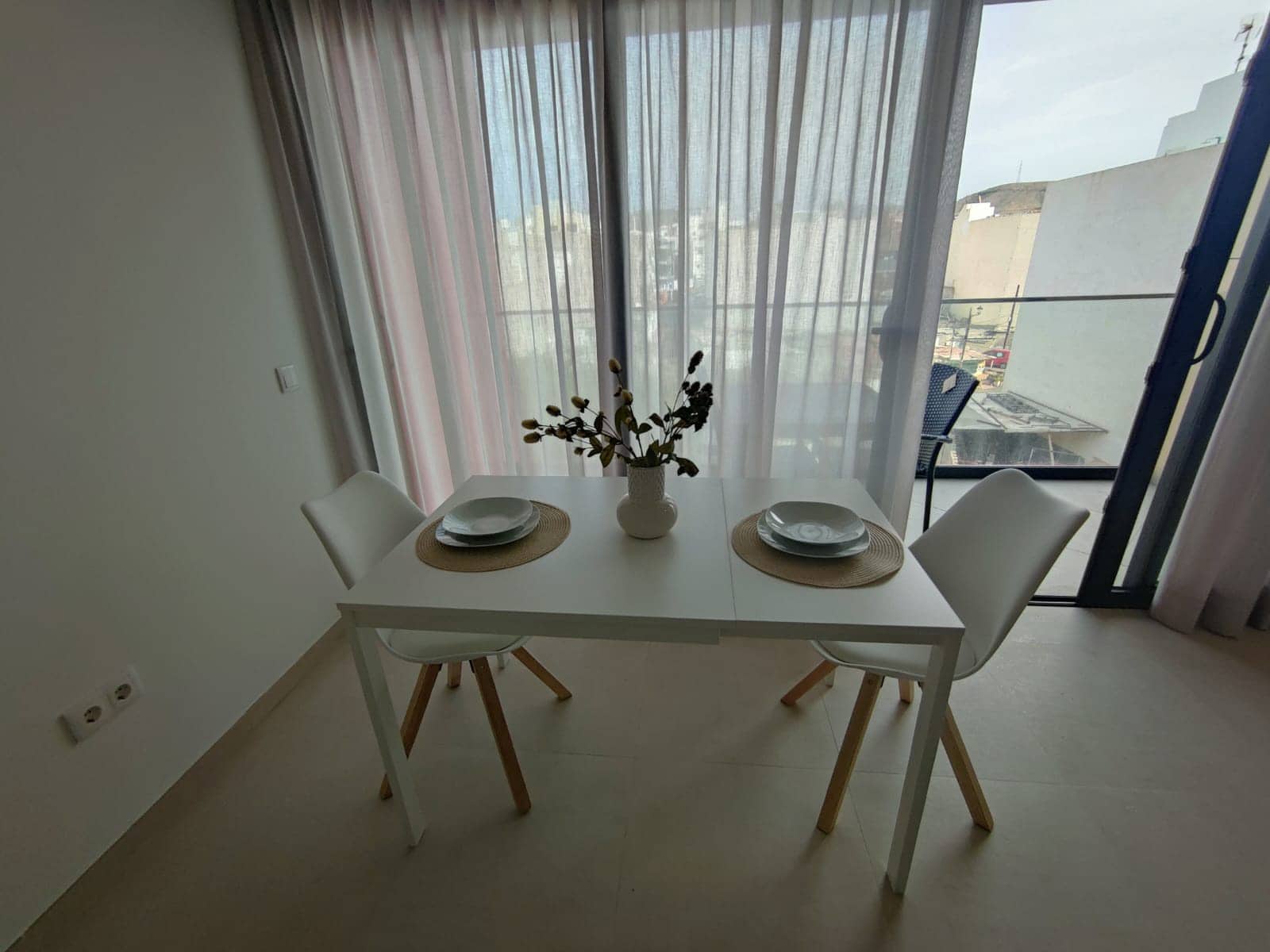 2 soverom Leilighet til leie i Arguineguin - € 1 300 (Ref: 8566011)