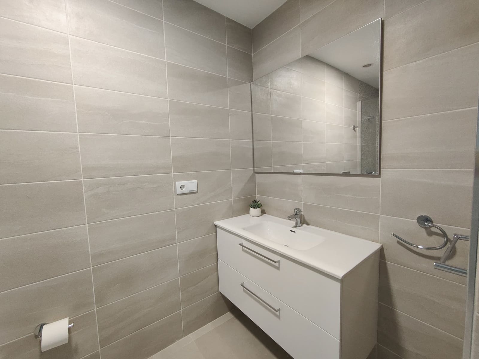 2 soverom Leilighet til leie i Arguineguin - € 1 300 (Ref: 8566011)