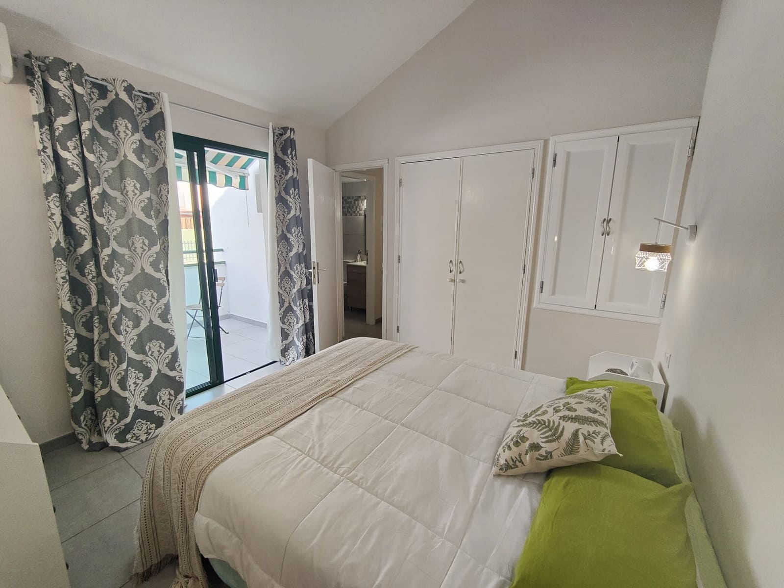 1 Zimmer Apartment zu vermieten in Sonneland mit Pool - 1.100 € (Ref: 8604821)