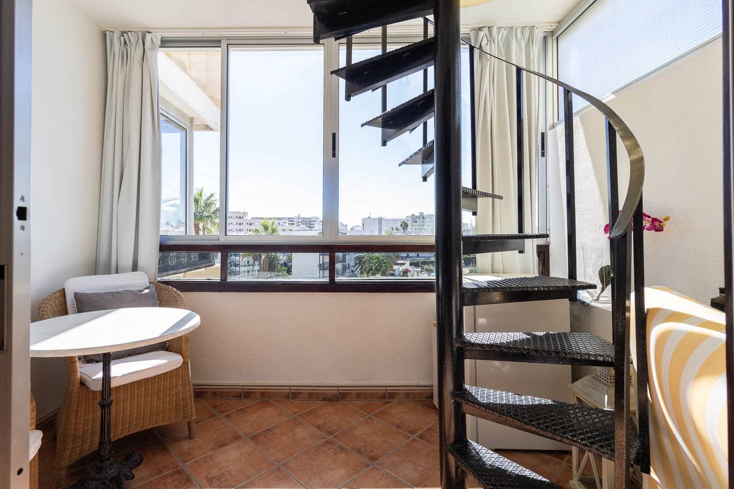 1 slaapkamer Appartement te koop in Playa del Ingles met zwembad - € 330.000 (Ref: 8683561)