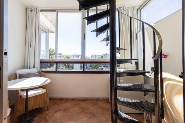 1 slaapkamer Appartement te koop in Playa del Inglés, San Bartolomé de Tirajana met zwembad - € 330.000 (Ref: 8683561)