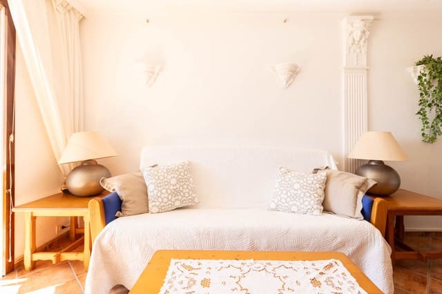 1 slaapkamer Appartement te koop in Playa del Inglés, San Bartolomé de Tirajana met zwembad - € 330.000 (Ref: 8683561)