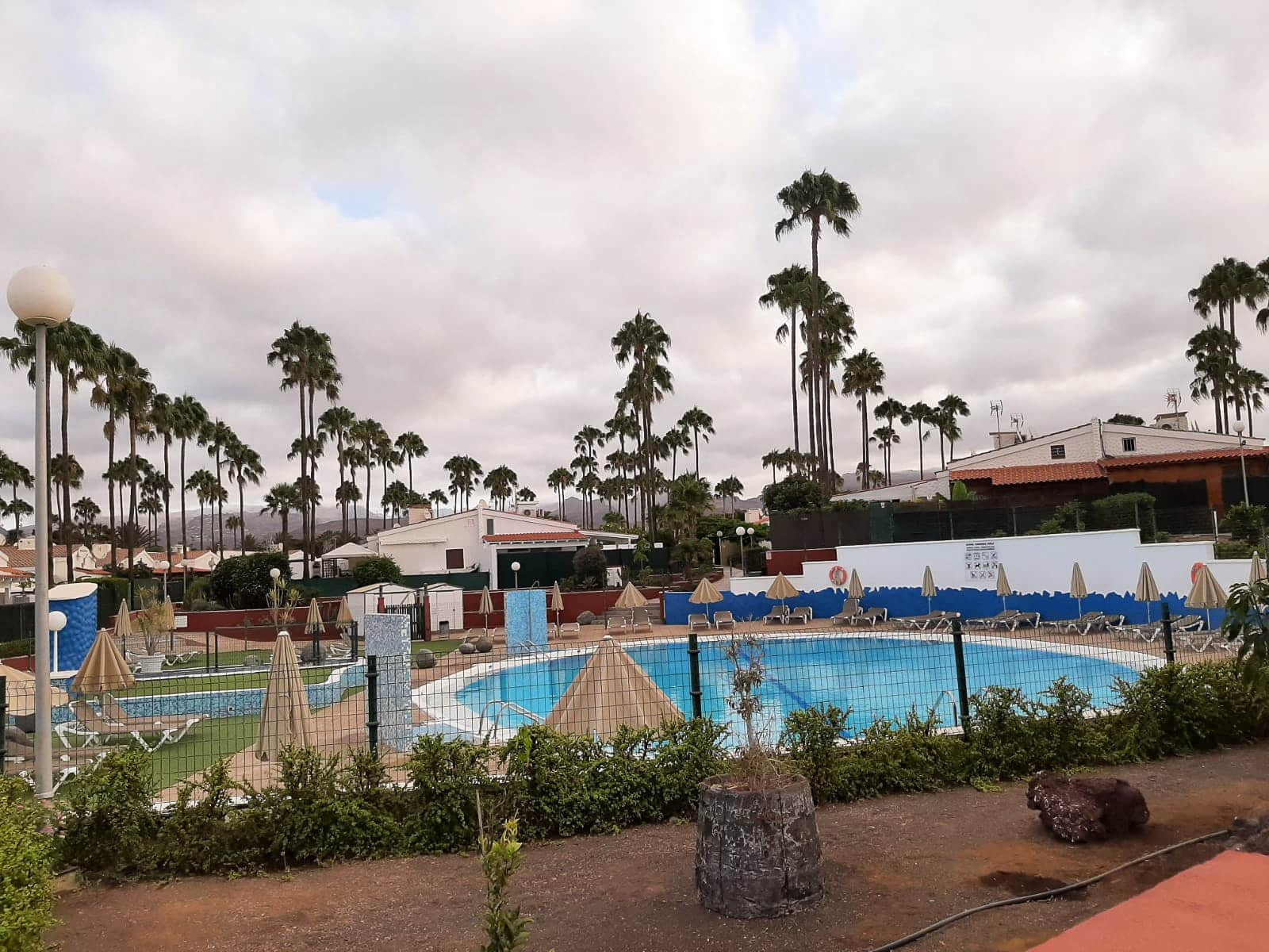1 sovrum Bungalow att hyra i Maspalomas med pool - 850 € (Ref: 8788694)