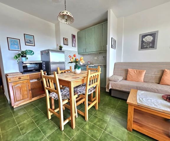 1 slaapkamer Appartement te koop in Sonneland, San Bartolomé de Tirajana met zwembad - € 190.000 (Ref: 8841155)