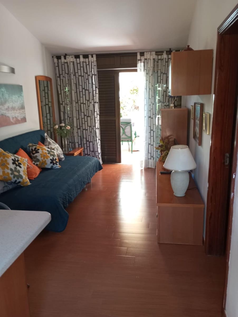 1 quarto Bungalow para arrendar em Playa del Ingles com piscina - 1 500 € (Ref: 8889033)