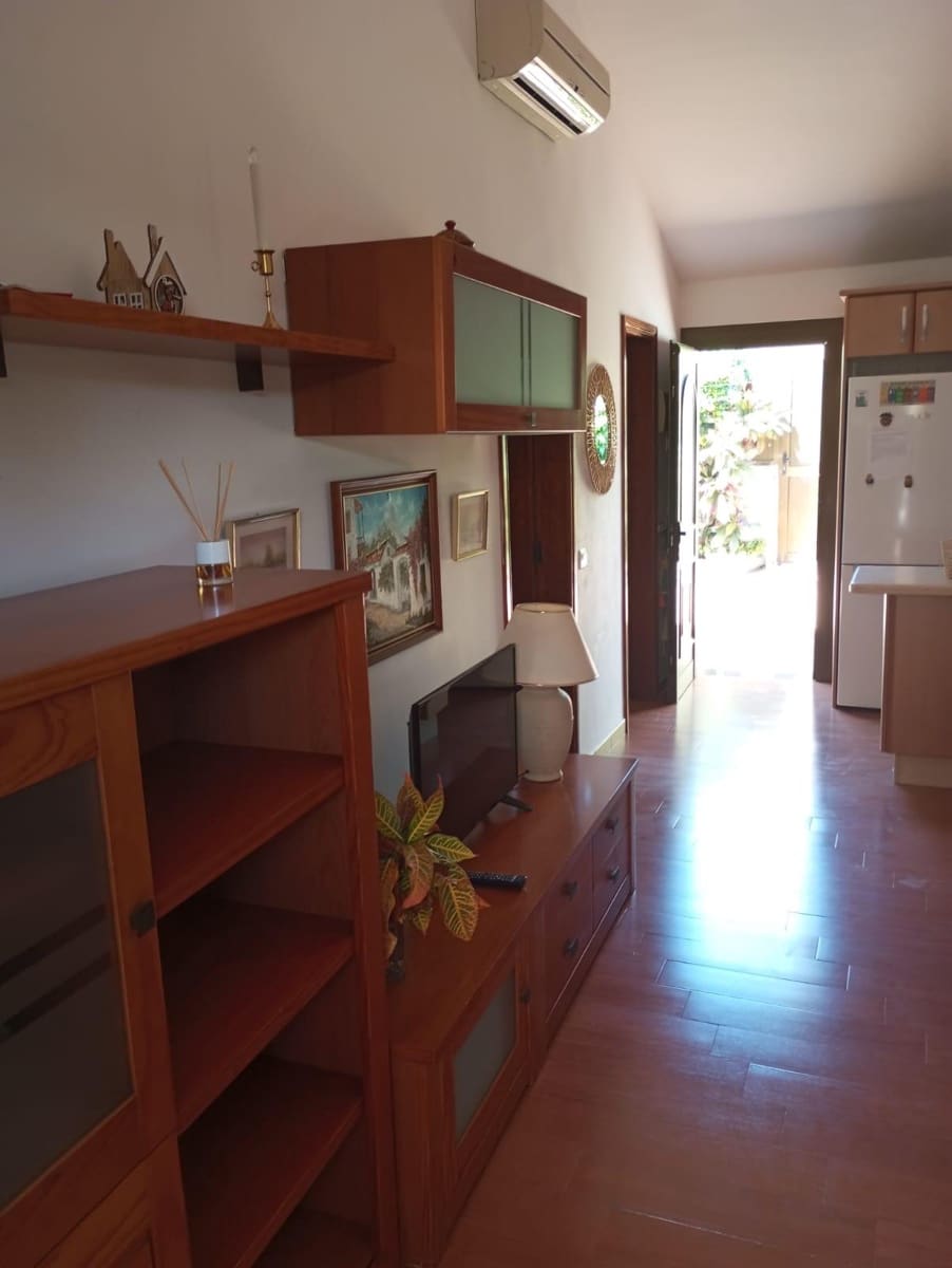 1 quarto Bungalow para arrendar em Playa del Ingles com piscina - 1 500 € (Ref: 8889033)
