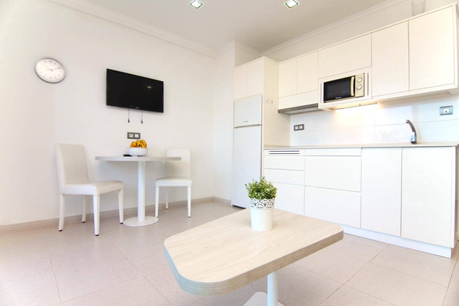 1 bedroom Apartment for rent in Patalavaca with pool - € 1,450 (Ref: 8918282)