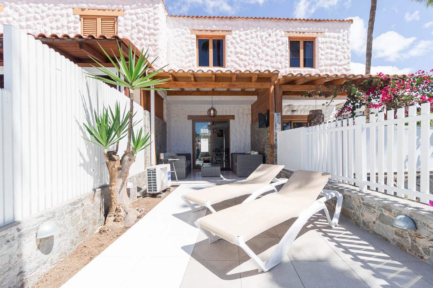 2 soveværelse Bungalow til salg i Playa del Ingles med swimmingpool - € 430.000 (Ref: 8980517)