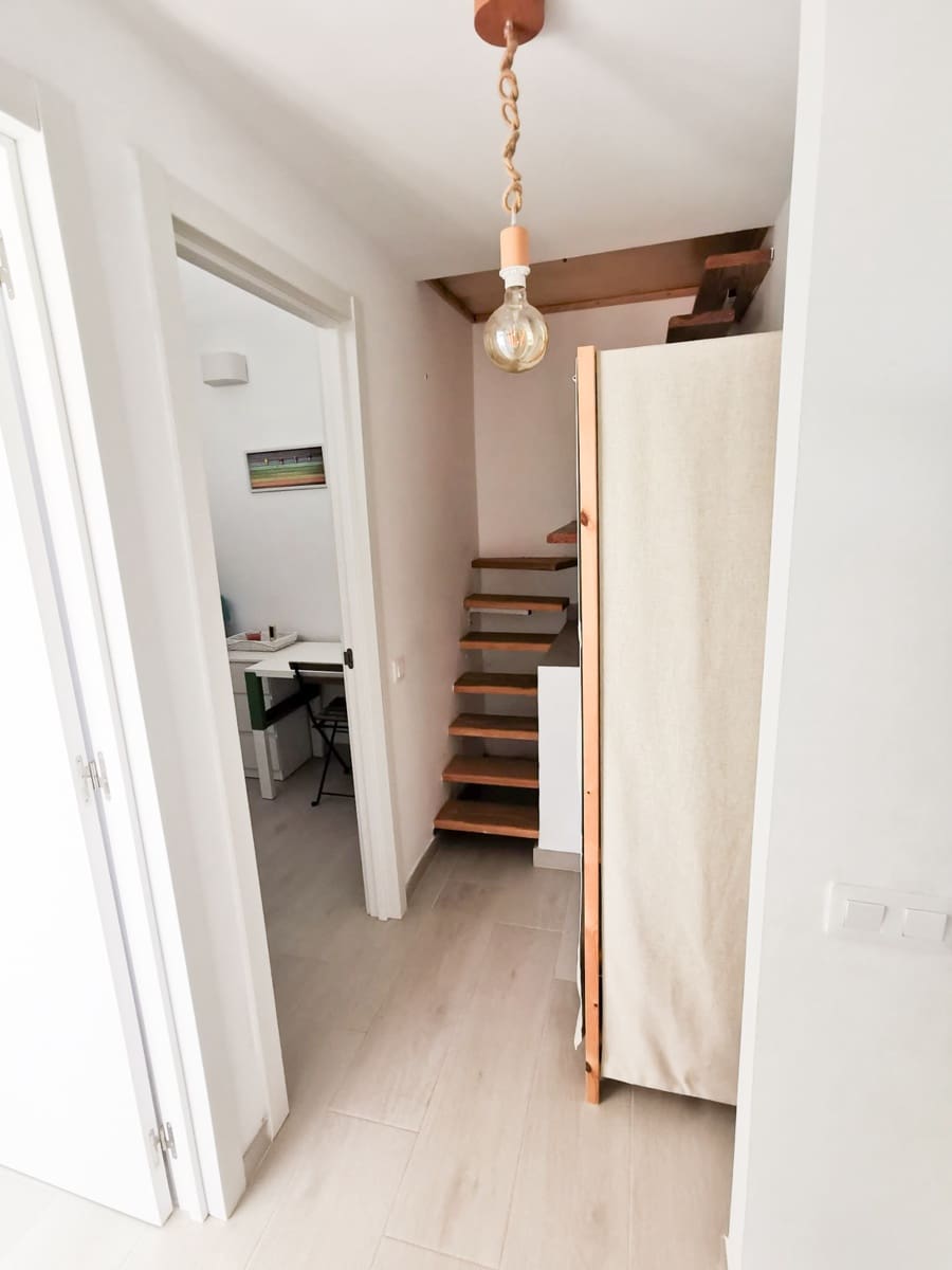 2 slaapkamer Halfvrijstaande villa te huur in Sonneland met zwembad - € 1.500 (Ref: 8994133)
