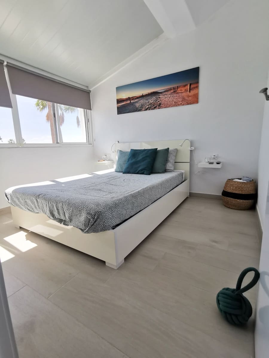 2 slaapkamer Halfvrijstaande villa te huur in Sonneland met zwembad - € 1.500 (Ref: 8994133)