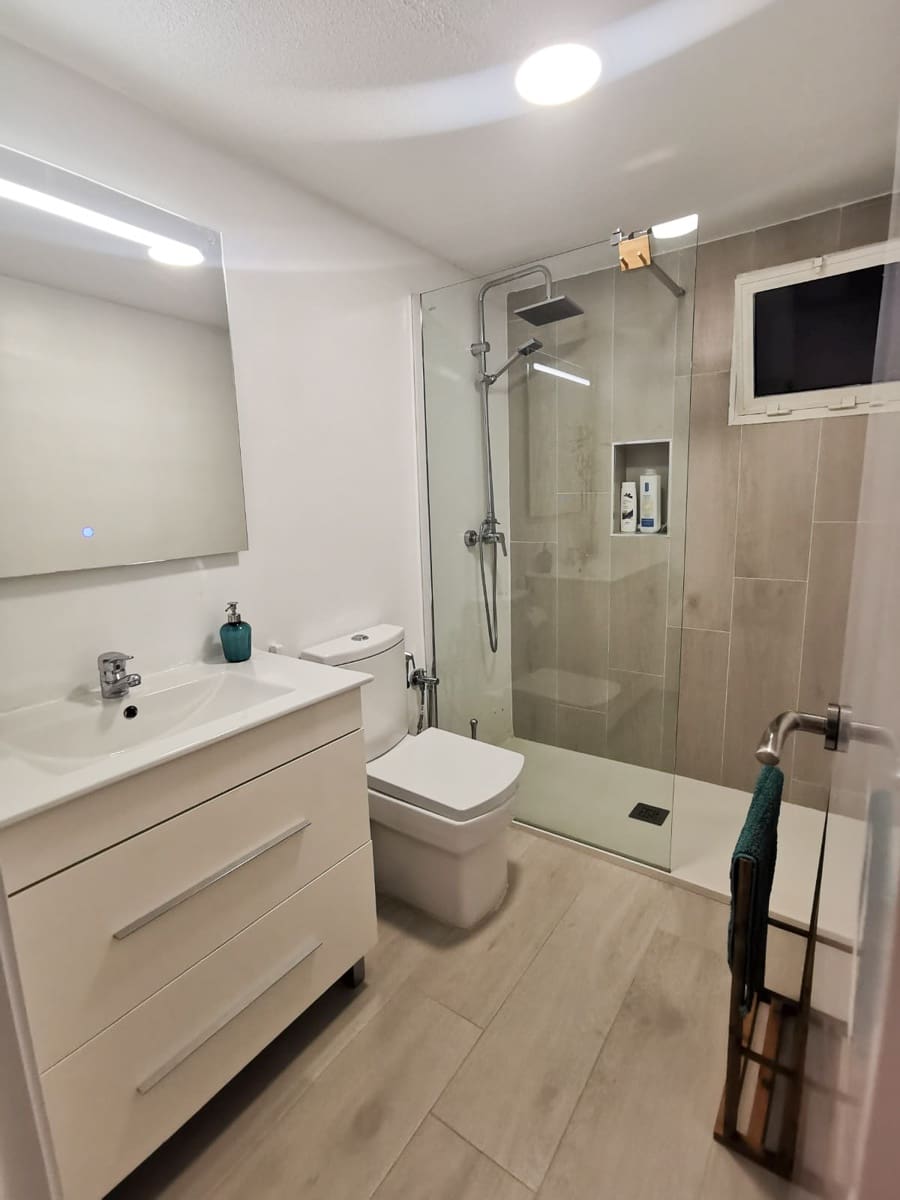 2 slaapkamer Halfvrijstaande villa te huur in Sonneland met zwembad - € 1.500 (Ref: 8994133)