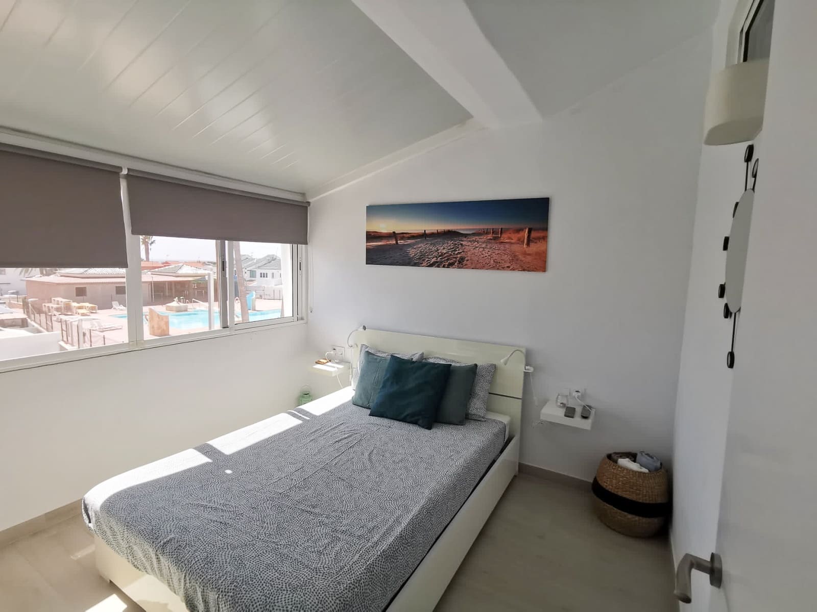 2 slaapkamer Halfvrijstaande villa te huur in Sonneland met zwembad - € 1.500 (Ref: 8994133)