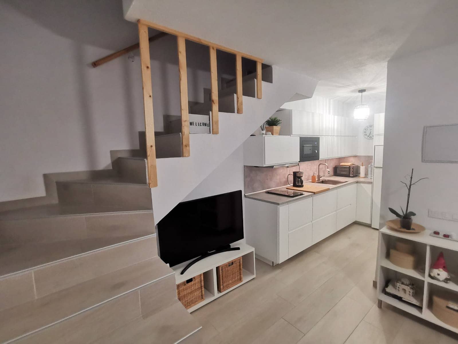 2 slaapkamer Halfvrijstaande villa te huur in Sonneland met zwembad - € 1.500 (Ref: 8994133)
